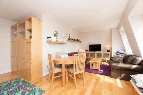 2 bedroom flat to rent, Stoke Newington High Street, Stoke Newington