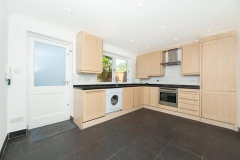 3 bedroom terraced house to rent, Lofting Road, Highbury & Islington