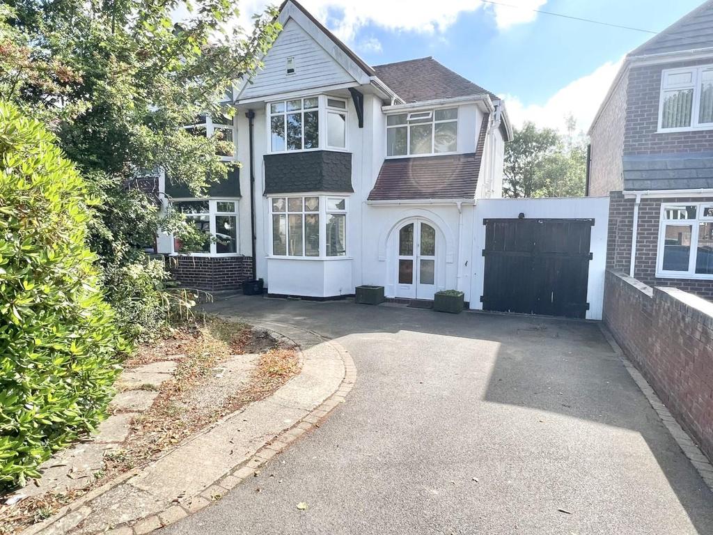 Spies Lane, Halesowen 3 bed semidetached house £950 pcm (£219 pw)