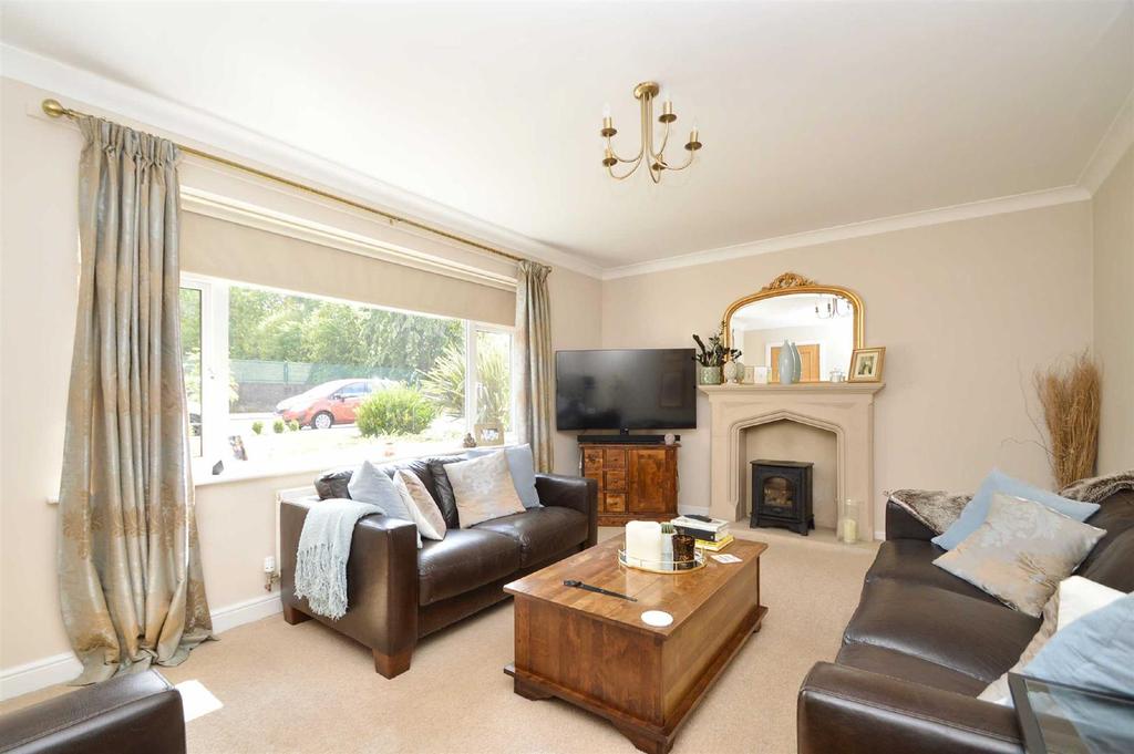 Glebe Road, Bayston Hill, Shrewsbury 4 bed detached house £425,000