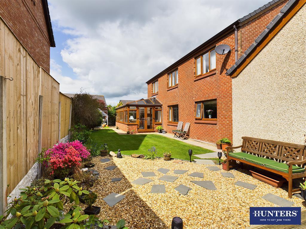 The Hawthorns, Gretna, DG16 5QA 4 bed detached house £330,000