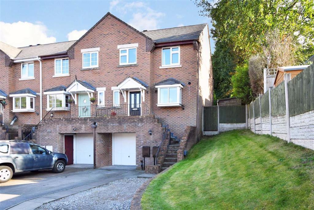 Badgers Sett, Leek 3 bed townhouse £260,000