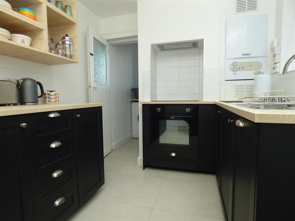 Church Path, Deal 2 bed terraced house £1,000 pcm (£231 pw)