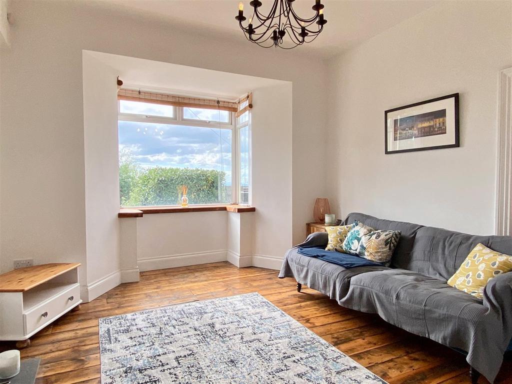 Penmaen Terrace, Swansea 3 bed terraced house £1,000 pcm (£231 pw)