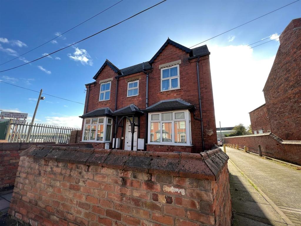 THORPE ROAD, MELTON MOWBRAY 1 bed apartment £475 pcm (£110 pw)