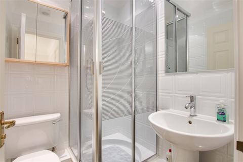 14 Village Park Close, Enfield, EN1 2SG