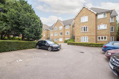 14 Village Park Close, Enfield, EN1 2SG