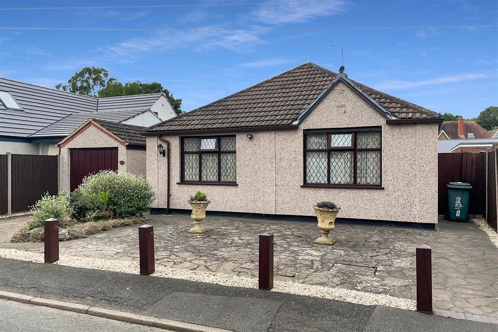 Hasilwood Square, Coventry 3 bed detached bungalow £370,000