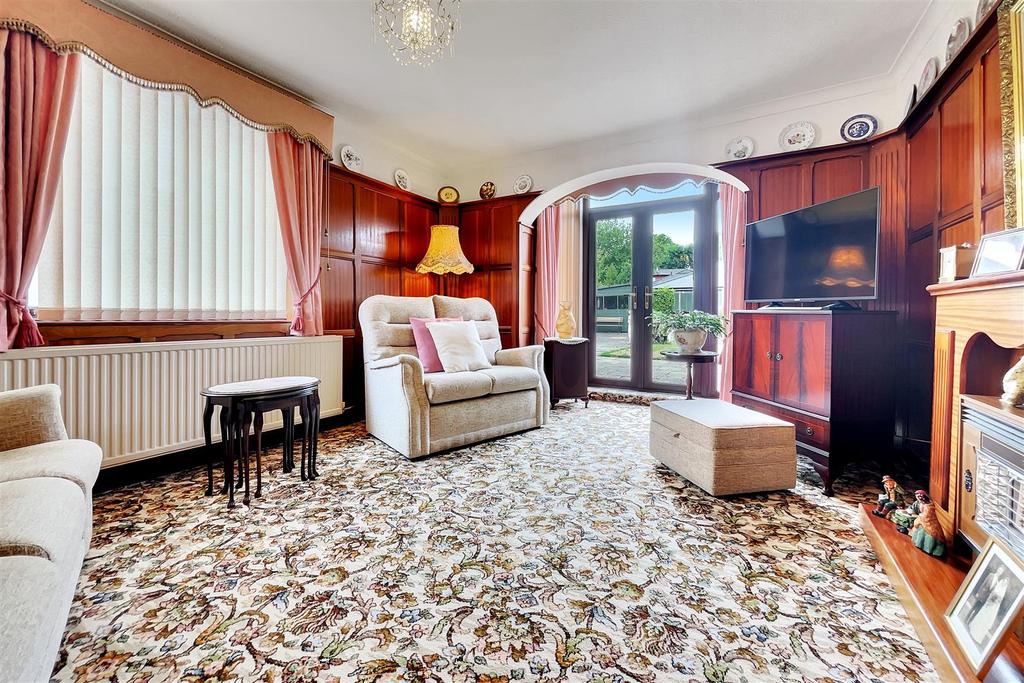 Hasilwood Square, Coventry 3 bed detached bungalow £370,000
