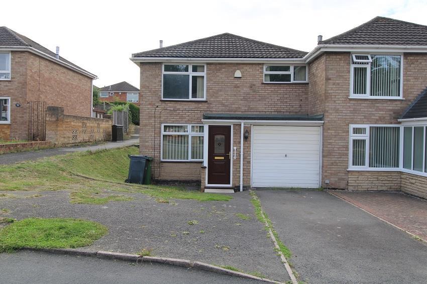 Gayfield Avenue, Brierley Hill 3 bed semidetached house £220,000