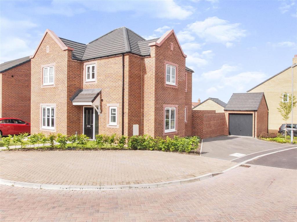 Staunton Drive, Carlisle, CA13GU 4 bed detached house £295,000