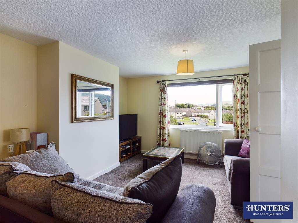 Clayton Avenue, Cleator Moor, CA25 5PF 2 bed semidetached house for
