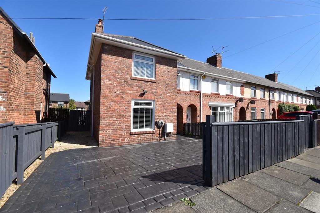 Dowling Avenue, Whitley Bay 3 bed end of terrace house £230,000