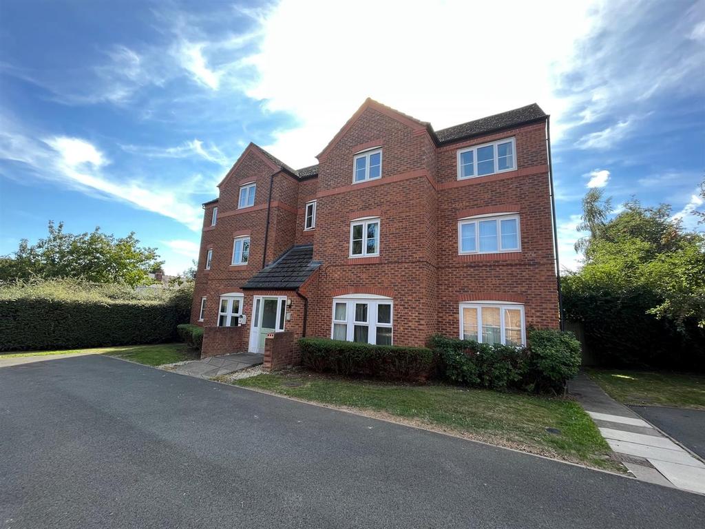 Brick Kiln Lane, Bedworth, CV12 9QP 2 bed flat £100,000