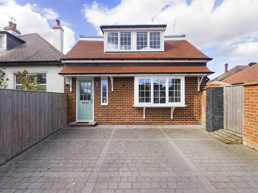 Queensgate, Bridlington 3 bed detached house for sale £260,000