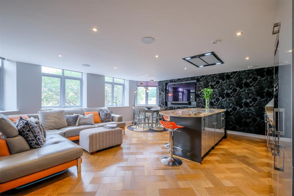 Valley Mill Park Road, Elland 2 bed apartment for sale £180,000