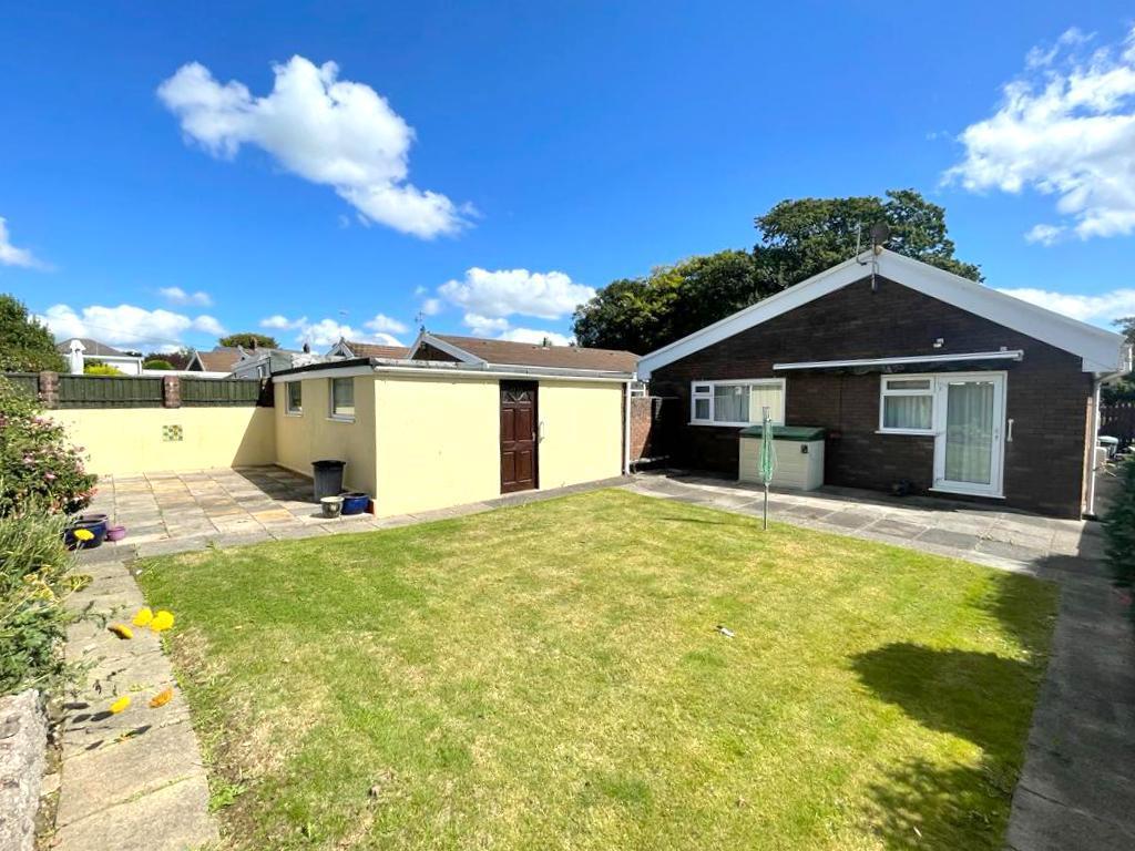Northlands Park, Swansea 3 bed detached bungalow £450,000