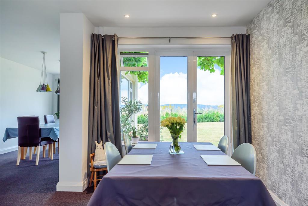 Kitchen / breakfast room