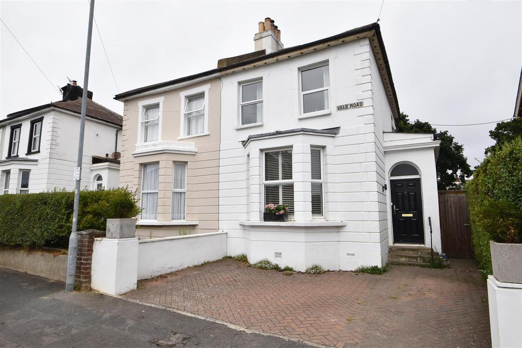 Vale Road, St. LeonardsOnSea 3 bed semidetached house £450,000