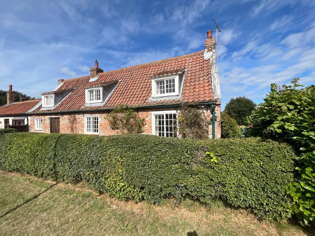 Sands Lane, Barmston, Driffield 3 bed semidetached house for sale £