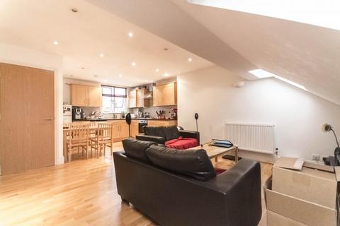 1 bedroom flat to rent, Narbonne Avenue, SW4