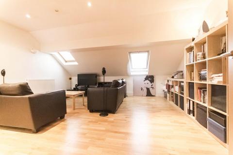 1 bedroom flat to rent, Narbonne Avenue, SW4