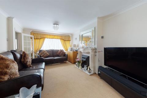 27 Cimba Wood, Gravesend, DA12 4SD
