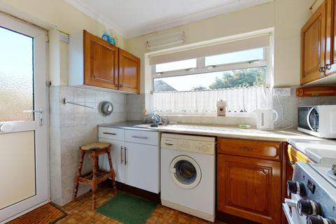 18 Hill Close, Istead Rise, Gravesend, DA13 9DD