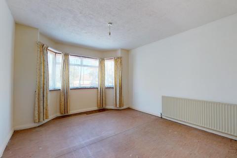 18 Hill Close, Istead Rise, Gravesend, DA13 9DD