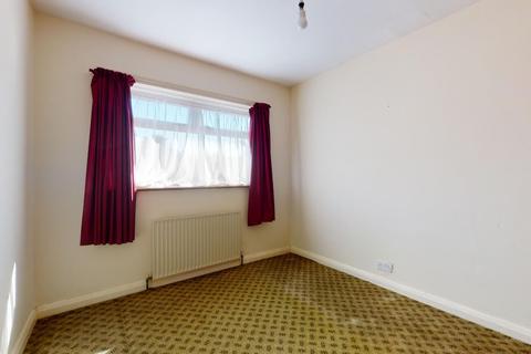 18 Hill Close, Istead Rise, Gravesend, DA13 9DD