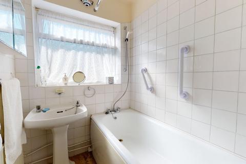 18 Hill Close, Istead Rise, Gravesend, DA13 9DD