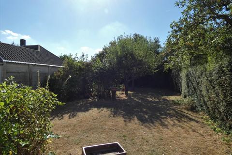 18 Hill Close, Istead Rise, Gravesend, DA13 9DD