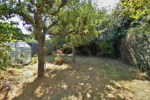 18 Hill Close, Istead Rise, Gravesend, DA13 9DD