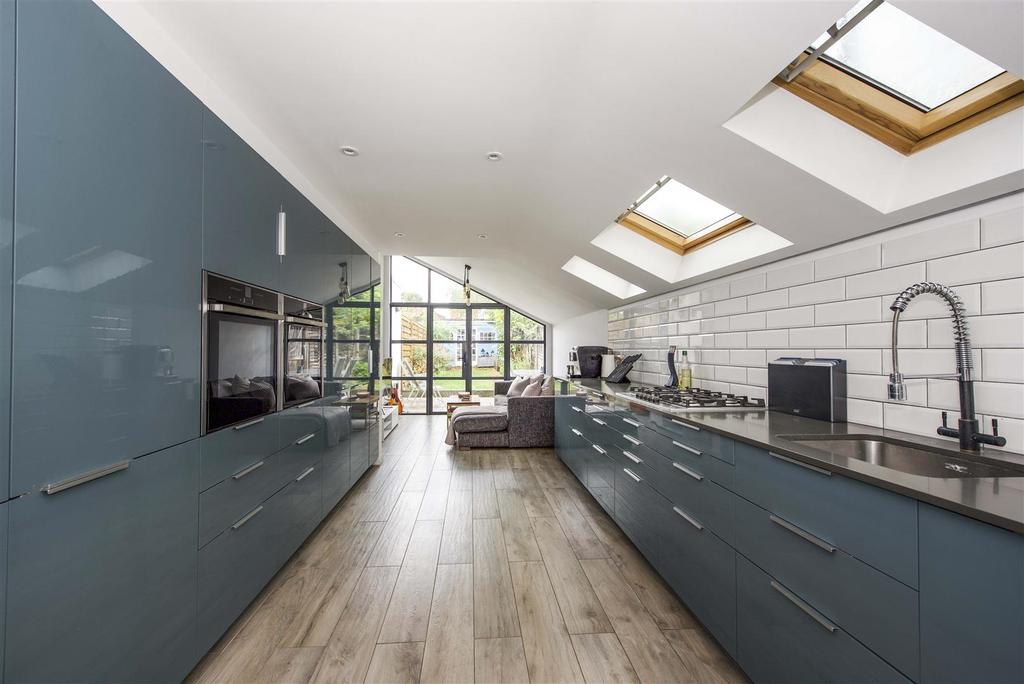 Fourth Cross Road, Twickenham 4 bed terraced house for sale £850,000