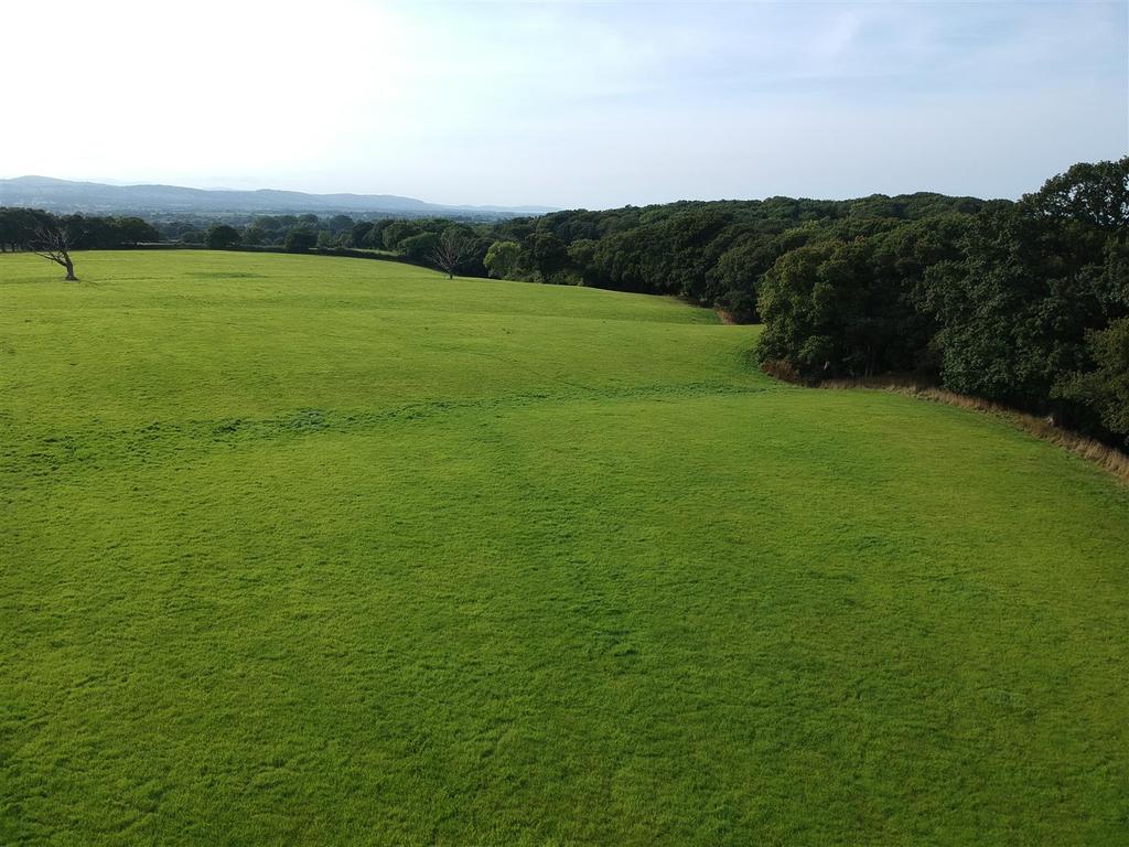 13.88 Acres at Waen Road, Rhuddlan... Land £180,000