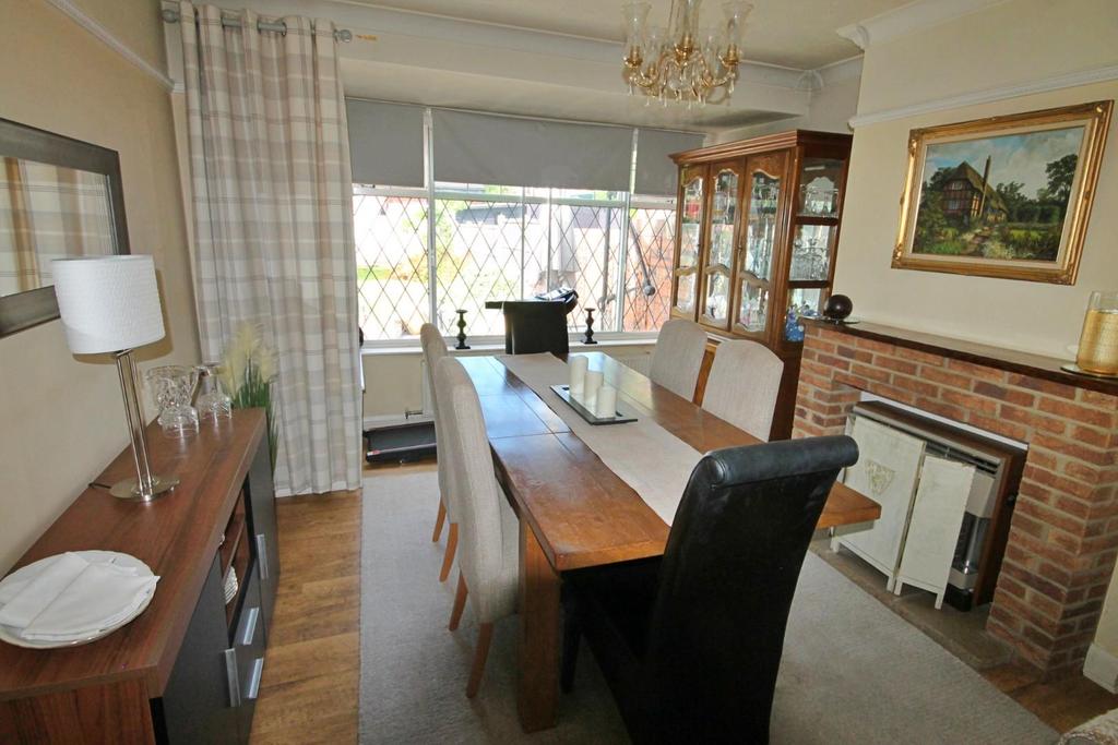 Tamworth Road, Two Gates, Tamworth 3 bed semidetached house for sale