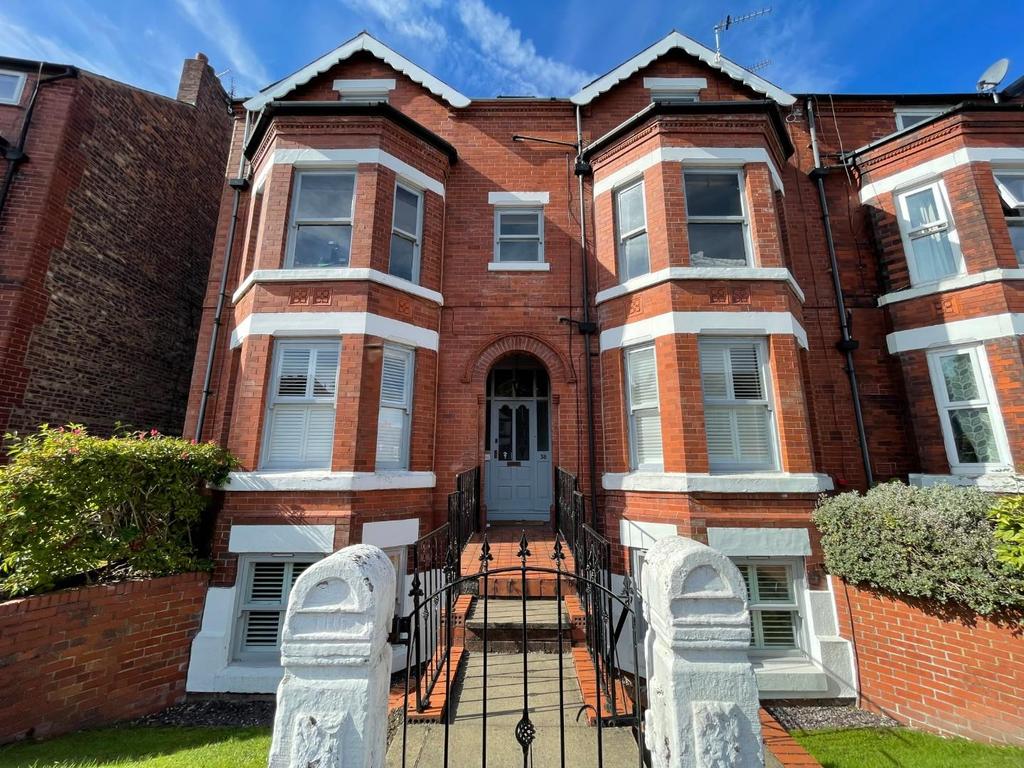 Goulden Road, West Didsbury 2 bed flat £1,250 pcm (£288 pw)