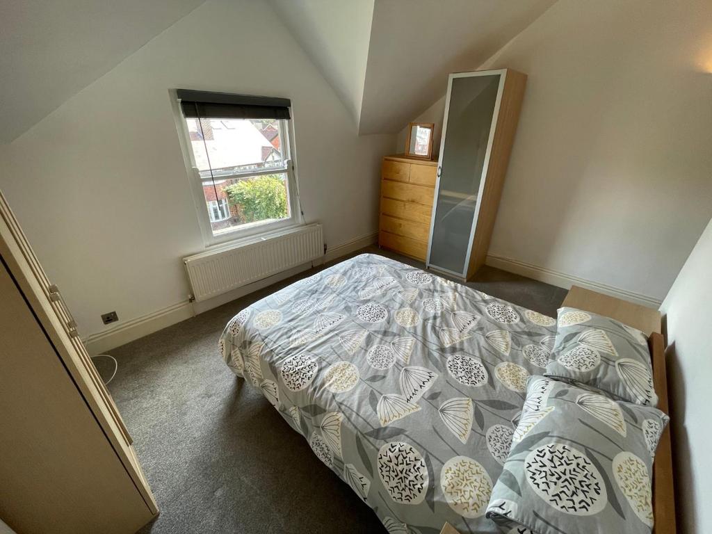 Goulden Road, West Didsbury 2 bed flat £1,250 pcm (£288 pw)