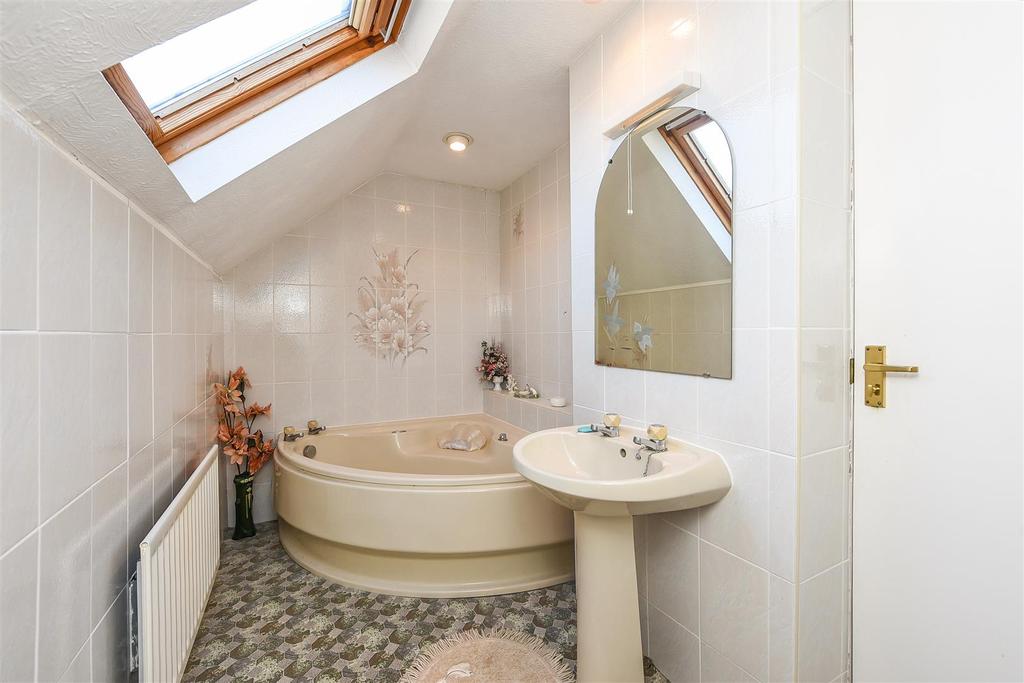 First Floor Bathroom