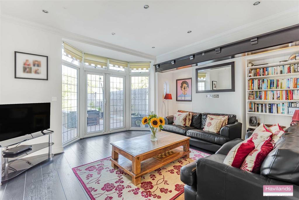 Wades Hill, Winchmore Hill, N21 6 bed house £1,400,000