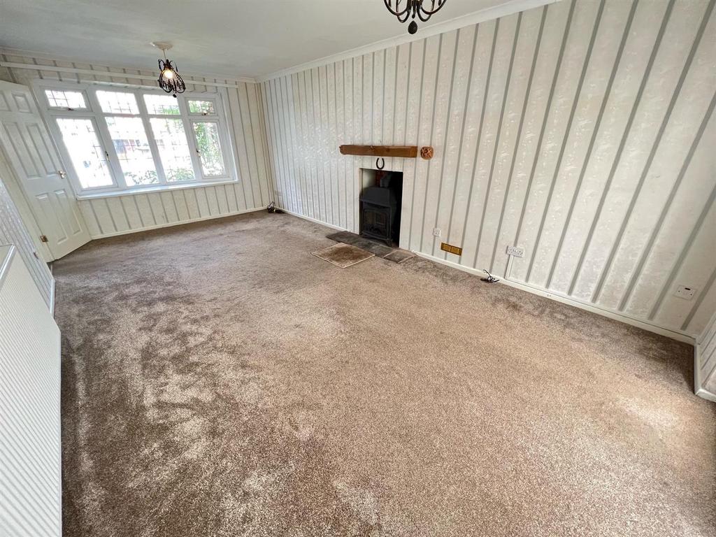 Six Ashes Road, Bobbington, DY7 5BZ 4 bed house £425,000