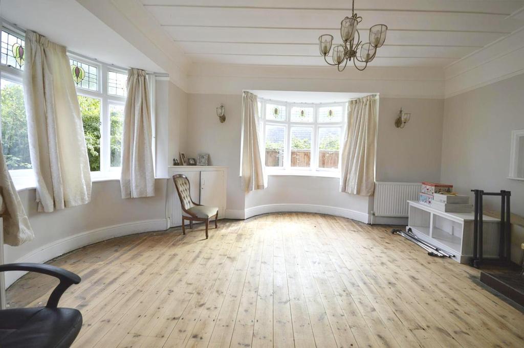 Oxenden Square, Herne Bay 2 bed detached house £1,350 pcm (£312 pw)