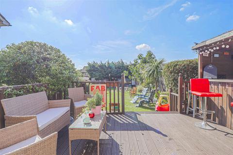 39 Saffron Close, Hoddesdon, EN11 8QZ