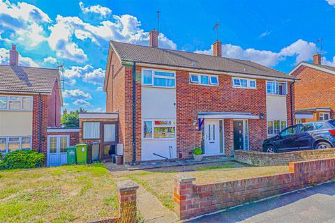 39 Saffron Close, Hoddesdon, EN11 8QZ