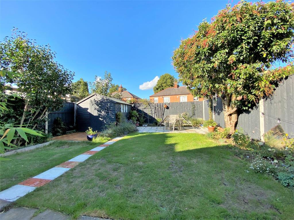 Bentinck Road, Newark 3 bed semidetached house £260,000