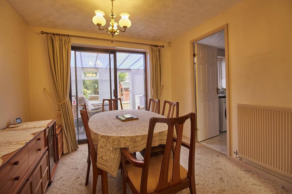 Landseer Drive, Hinckley 3 bed semidetached house £260,000