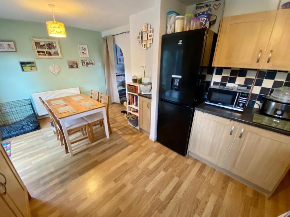 WINGFIELD DRIVE, CHADDESDEN 3 bed semidetached house £845 pcm (£195 pw)