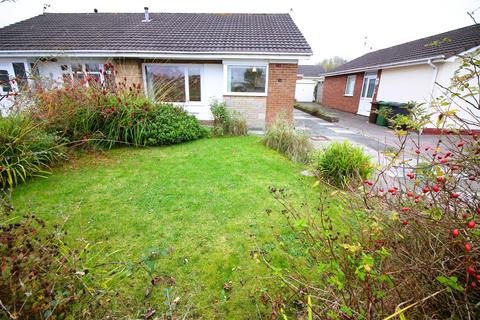 2 bedroom bungalow to rent, Kingston Crescent, Southport, PR9