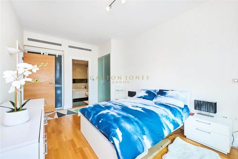 2 bedroom penthouse for sale, Howard Building, 368 Queenstown Road, London, SW11