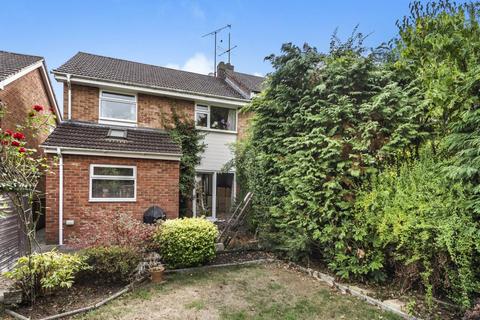 3 Abbotts Place, Chesham, HP5 3HL